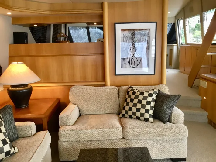 "southern Cross" Yacht Photos Pics Luxurious 1998 West Bay Sonship yacht interior with elegant seating and modern decor.