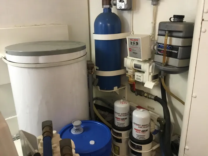 "southern Cross" Yacht Photos Pics Engine room equipment in a 1998 West Bay Sonship yacht.