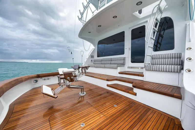Reel Trader Yacht Photos Pics 