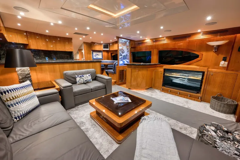 Reel Trader Yacht Photos Pics 