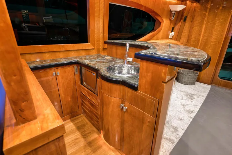 Reel Trader Yacht Photos Pics 