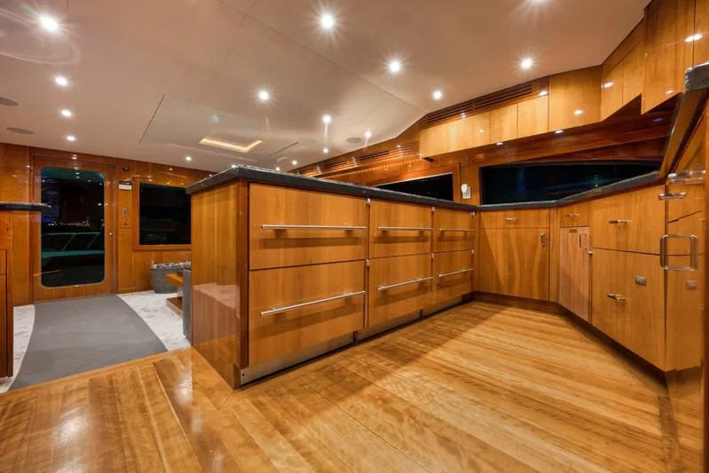 Reel Trader Yacht Photos Pics 