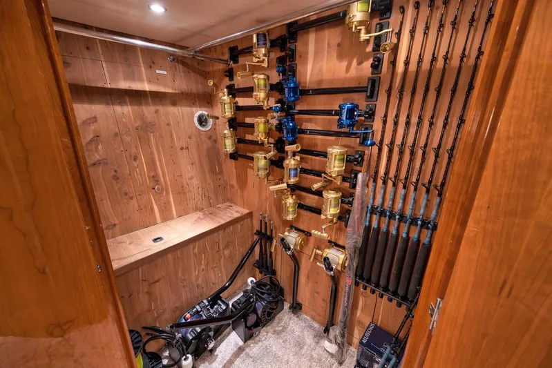 Reel Trader Yacht Photos Pics 