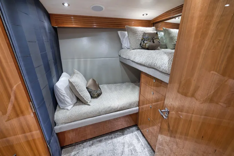 Reel Trader Yacht Photos Pics 