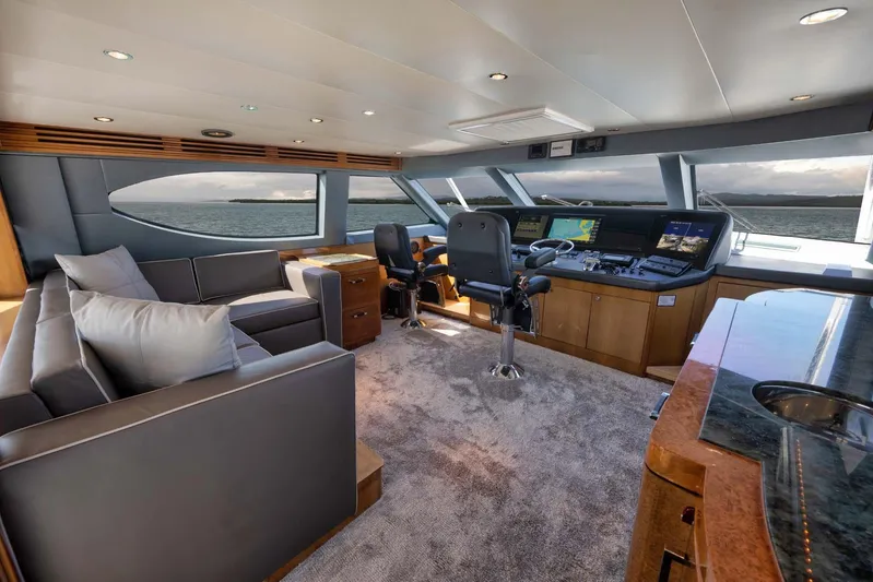 Reel Trader Yacht Photos Pics 