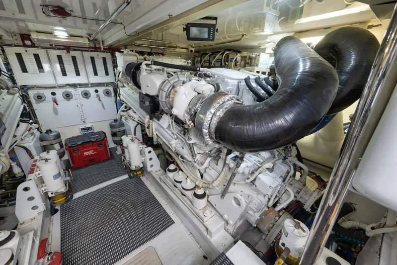 Reel Trader Yacht Photos Pics 