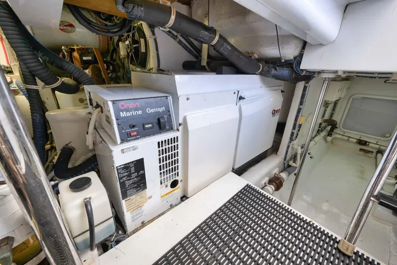 Reel Trader Yacht Photos Pics 