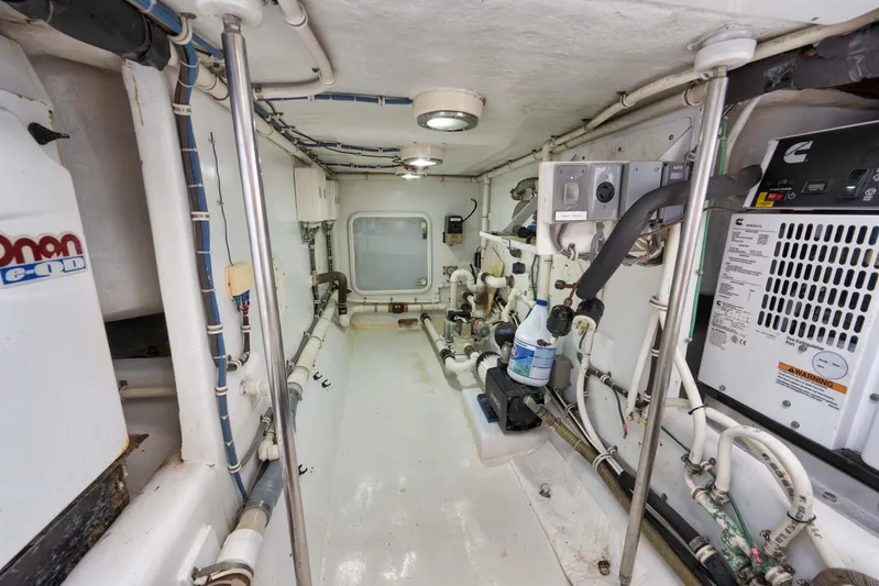 Reel Trader Yacht Photos Pics 