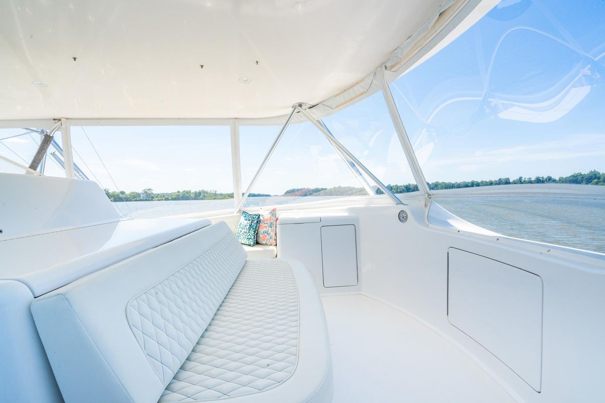 2006 Viking 68 