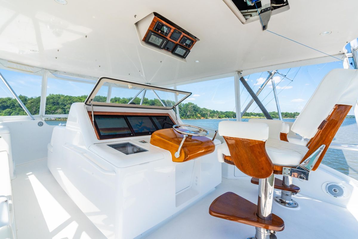 2006 Viking 68 