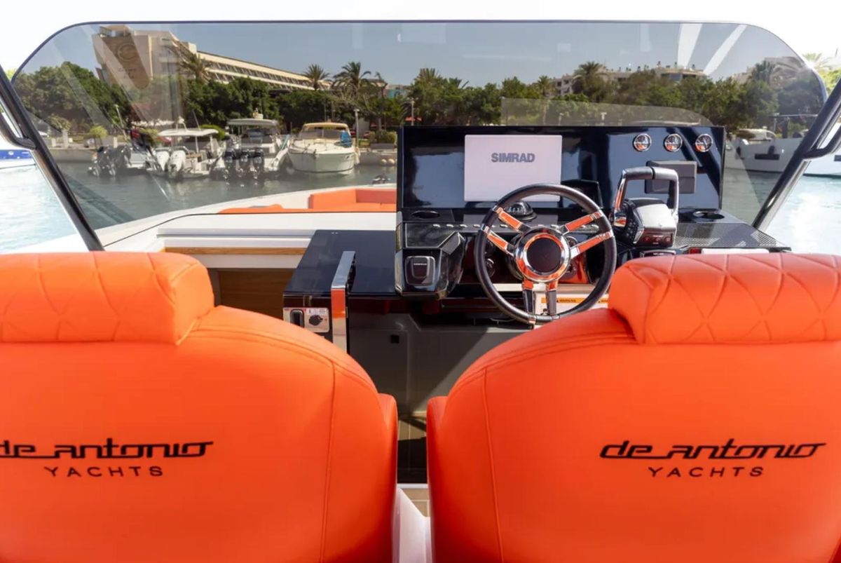 2024 De Antonio Yachts 42 