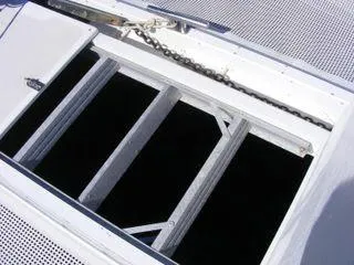 Makani Yacht Photos Pics Seawind 1000 XL 2008, open hatch on deck.