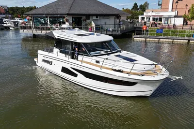 2018 Jeanneau Merry Fisher 1095