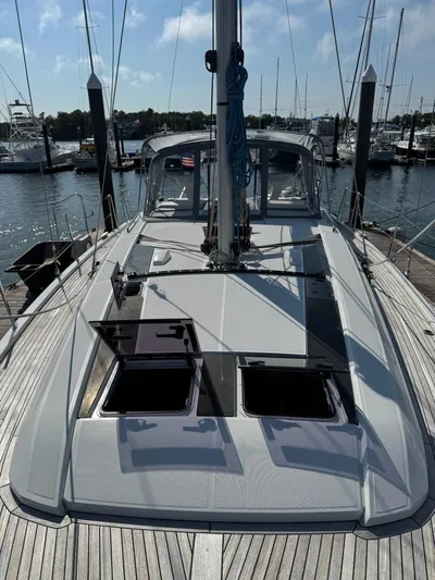 Archimedes Yacht Photos Pics Fordeck Hatchs