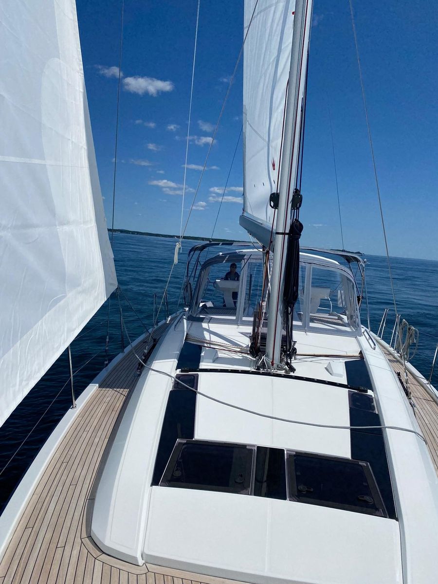 2022 Beneteau 46 