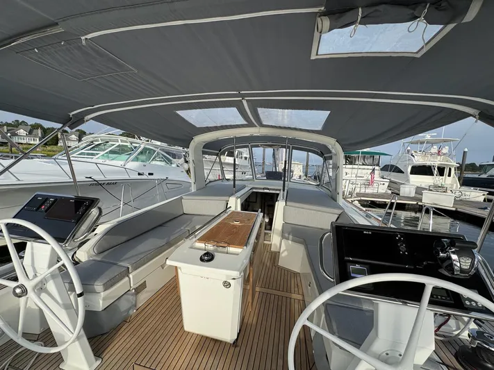 Archimedes Yacht Photos Pics Cockpit 2