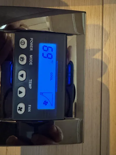 Archimedes Yacht Photos Pics AC Controler