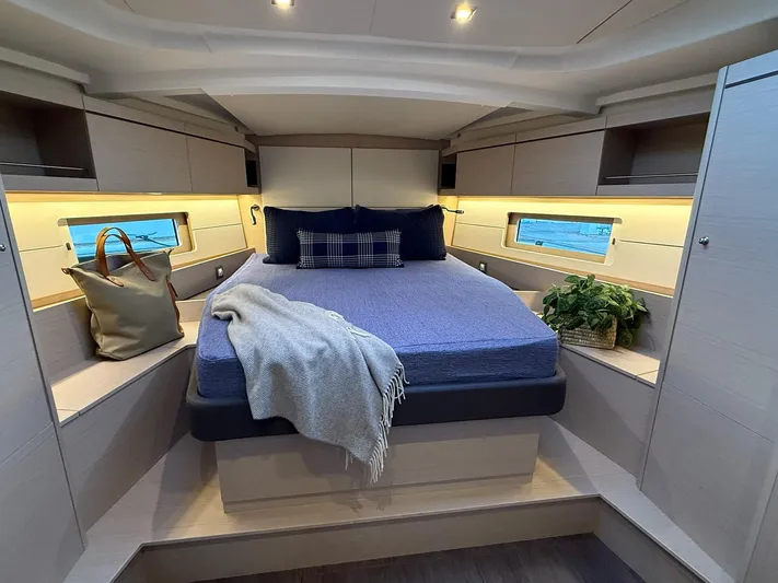 Archimedes Yacht Photos Pics Master Stateroom