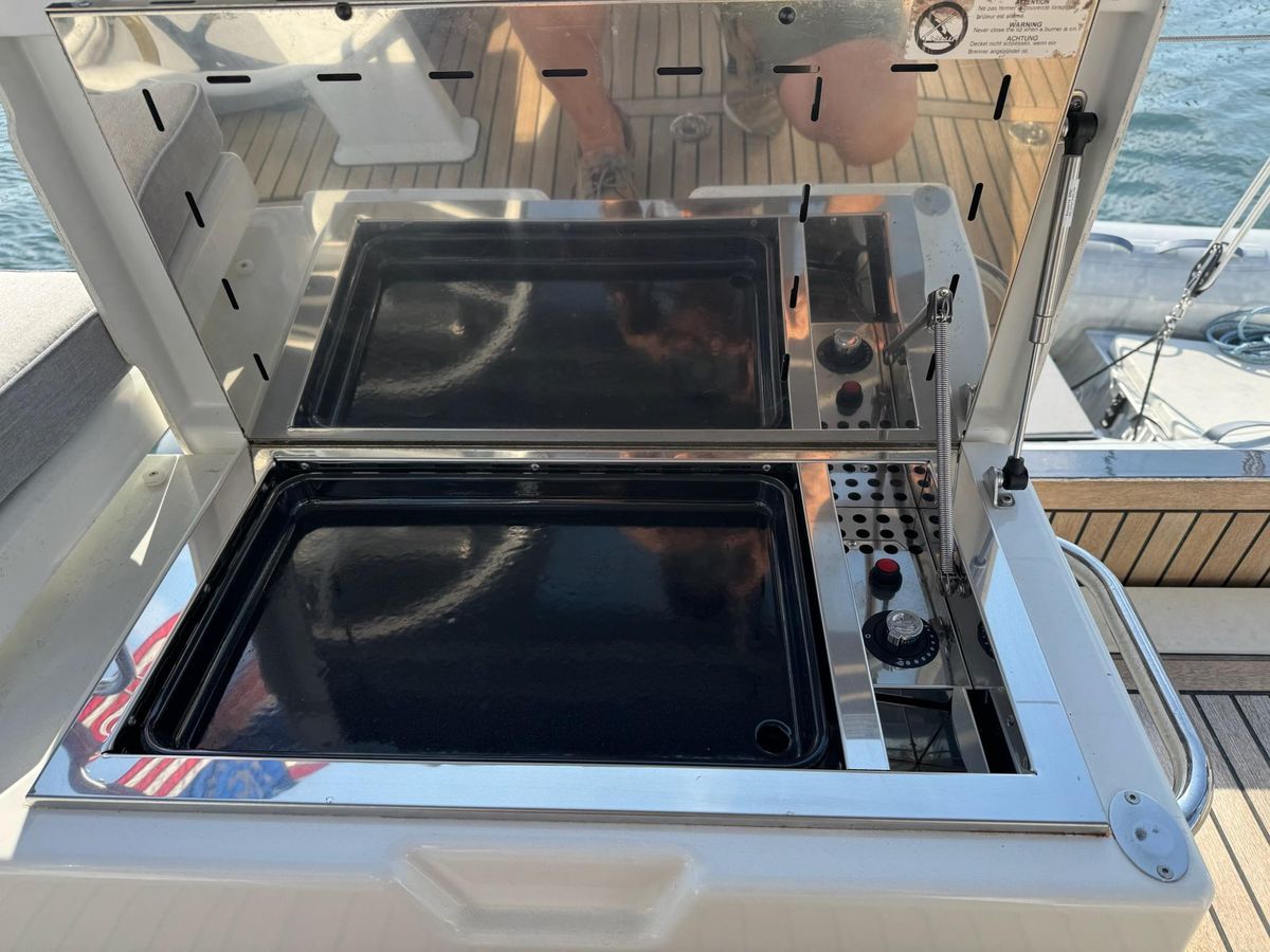 2022 Beneteau 46 