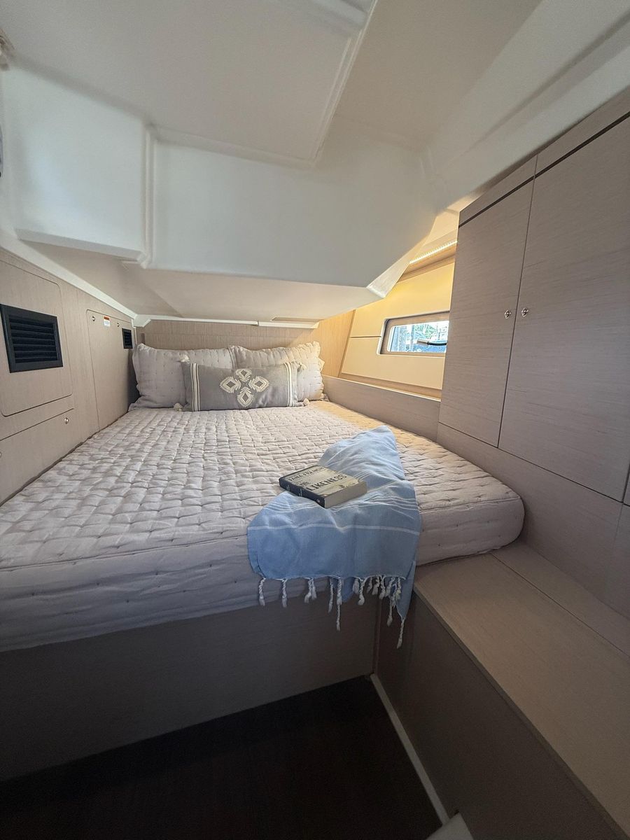 2022 Beneteau 46 