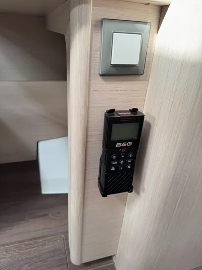 Archimedes Yacht Photos Pics Wireless B&G VHF