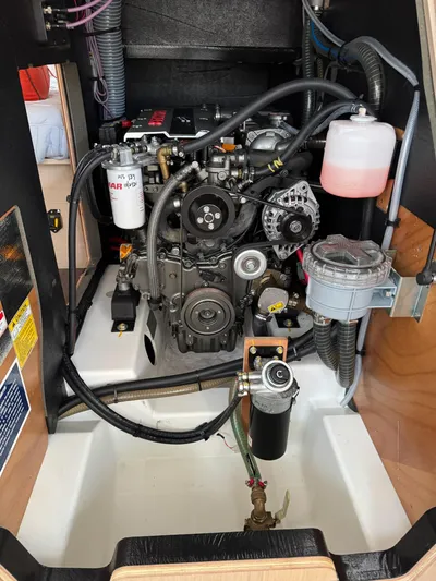 Archimedes Yacht Photos Pics Yanmar 80 Hp Engine without cover