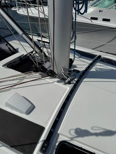 Archimedes Yacht Photos Pics Self-Tacking Jib Track
