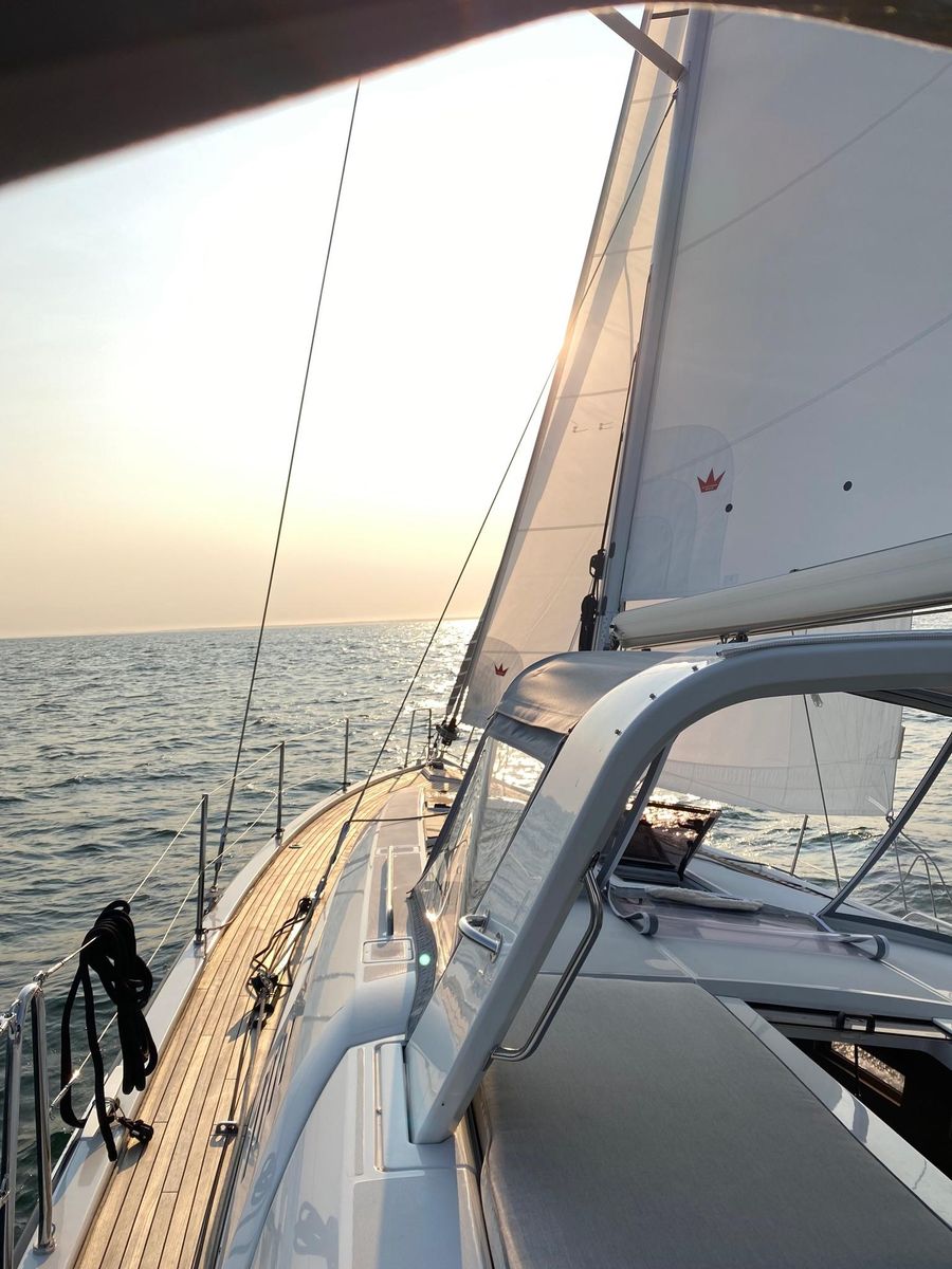 2022 Beneteau 46 