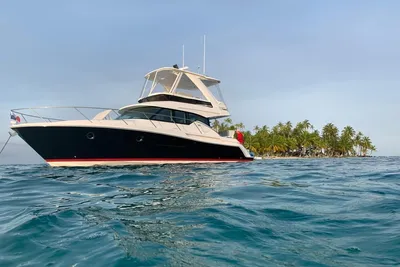 Tiara Yachts F44 Flybridge