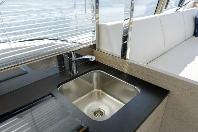  Yacht Photos Pics 2024 Prestige 420 - Image 24