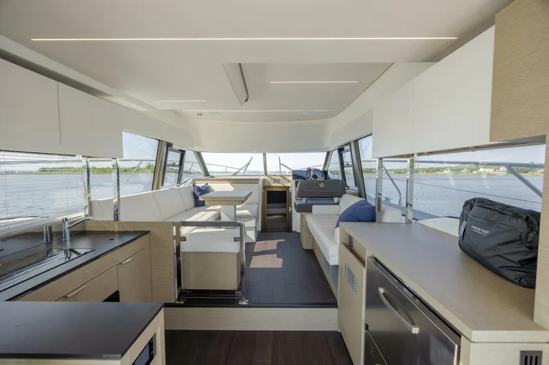  Yacht Photos Pics 2024 Prestige 420 - Image 20