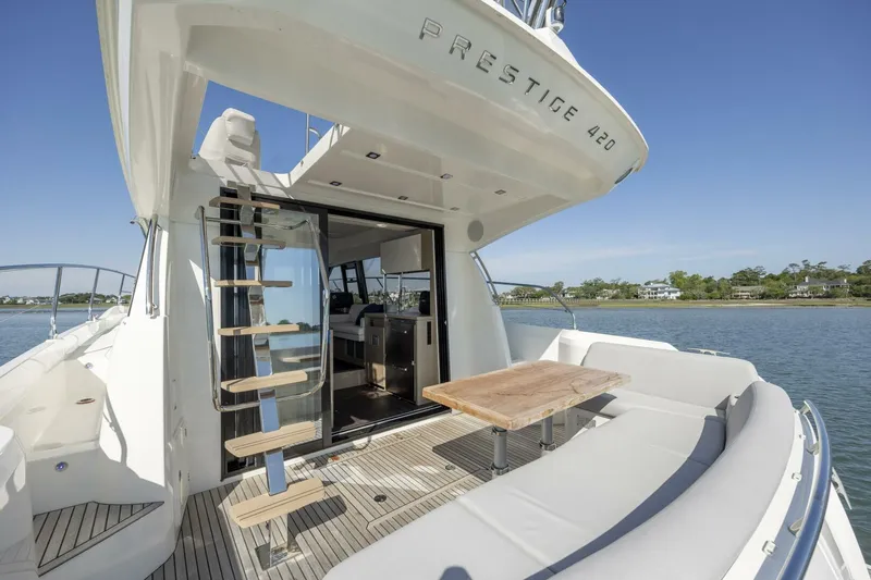  Yacht Photos Pics 2024 Prestige 420 - Image 17