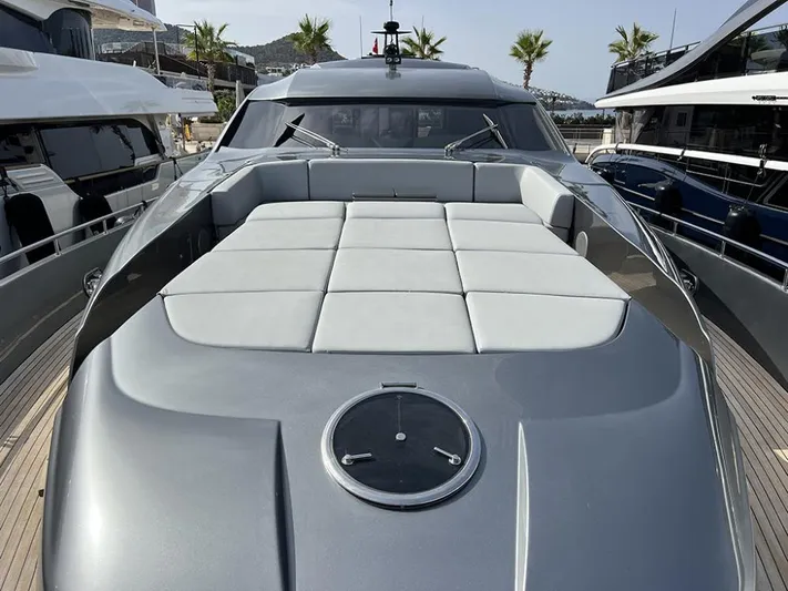  Yacht Photos Pics Luxury Pershing 92 yacht, 2012 model, with sleek design and spacious sunbathing area.
