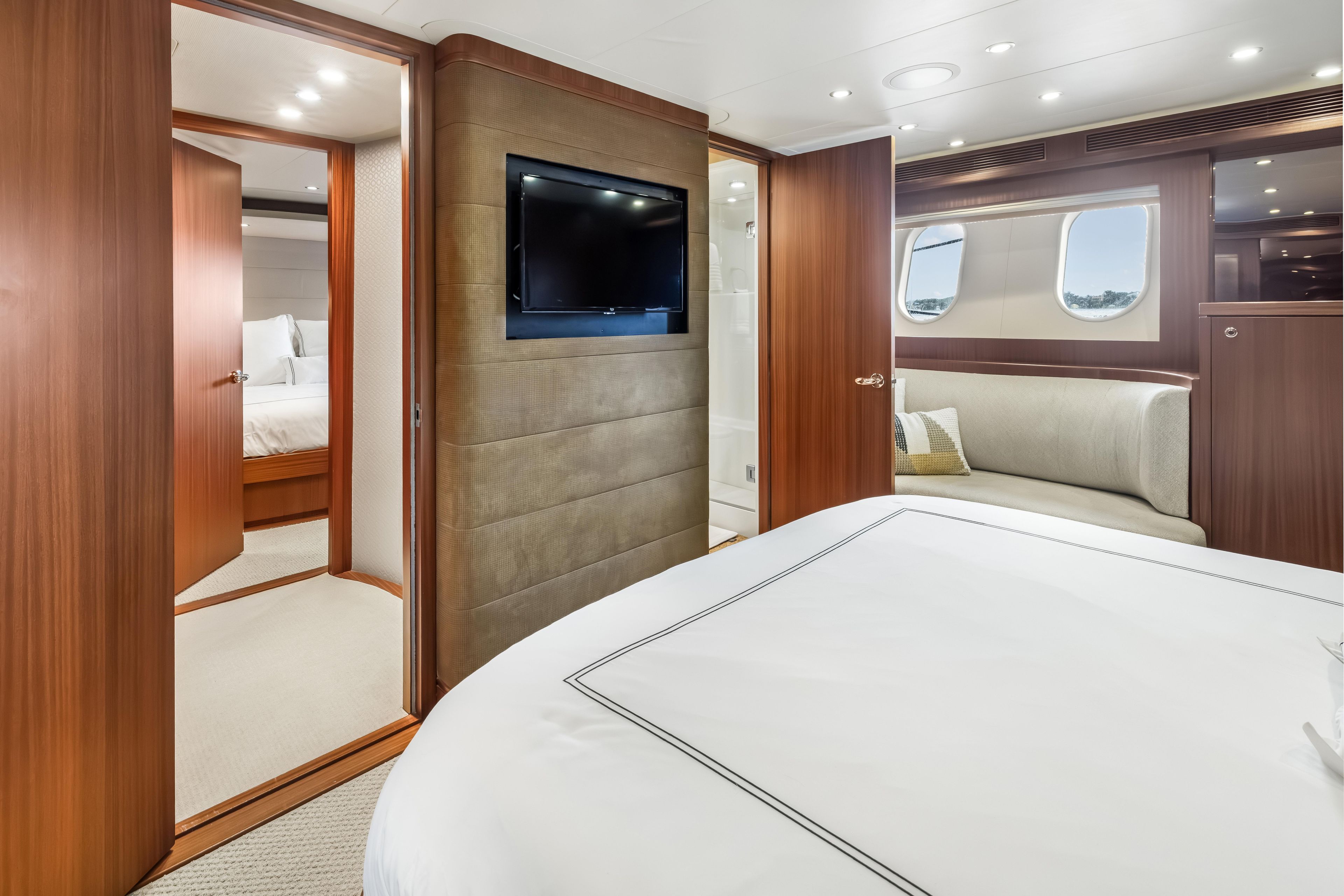 Yacht
