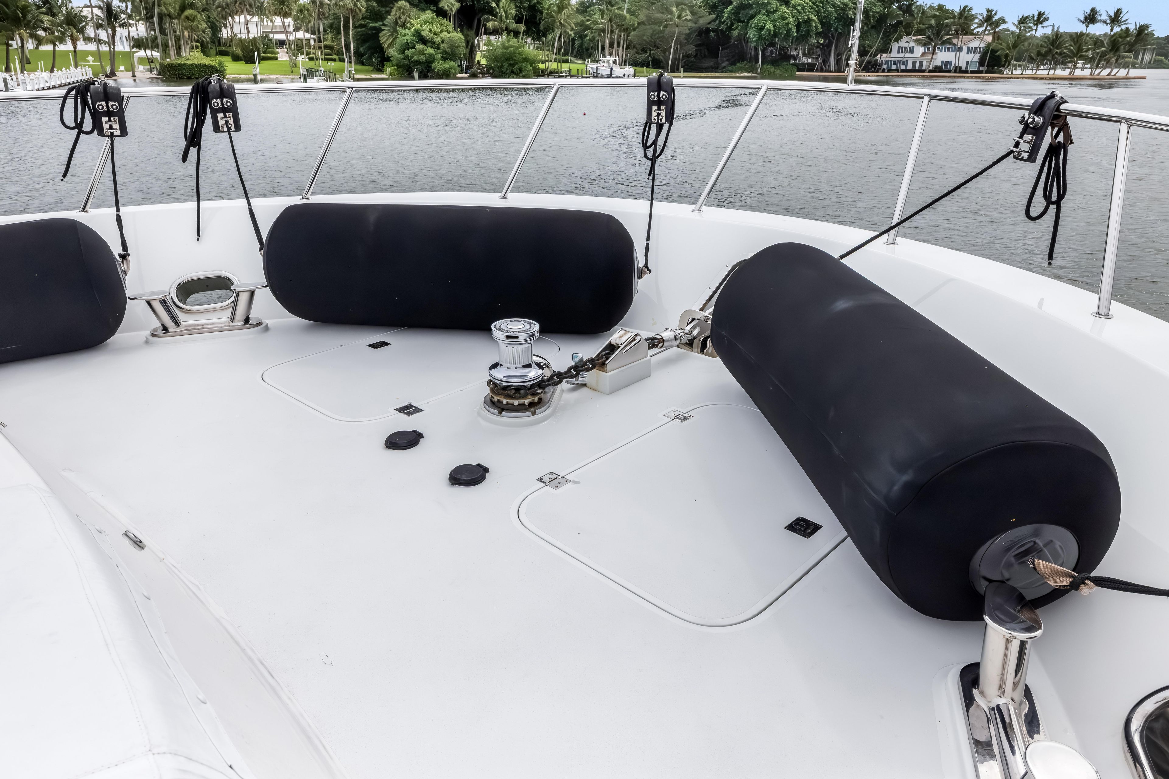 Yacht