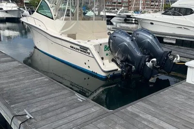 Grady-White Express 330