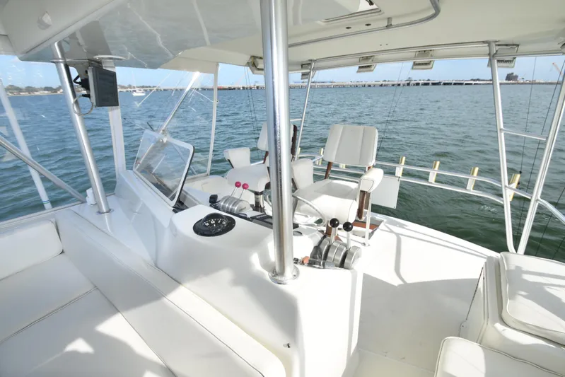 Event Horizon Yacht Photos Pics 