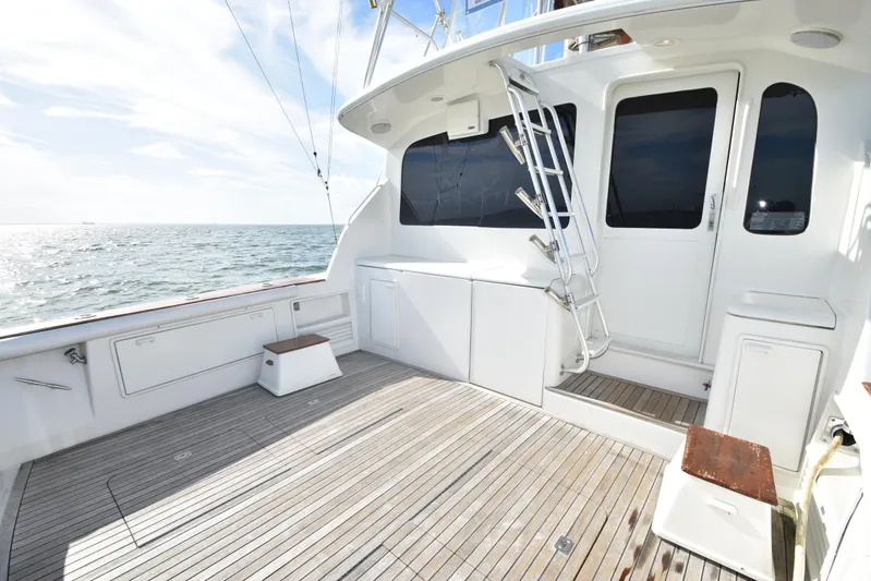 Event Horizon Yacht Photos Pics 