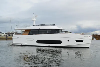 Azimut Magellano 66