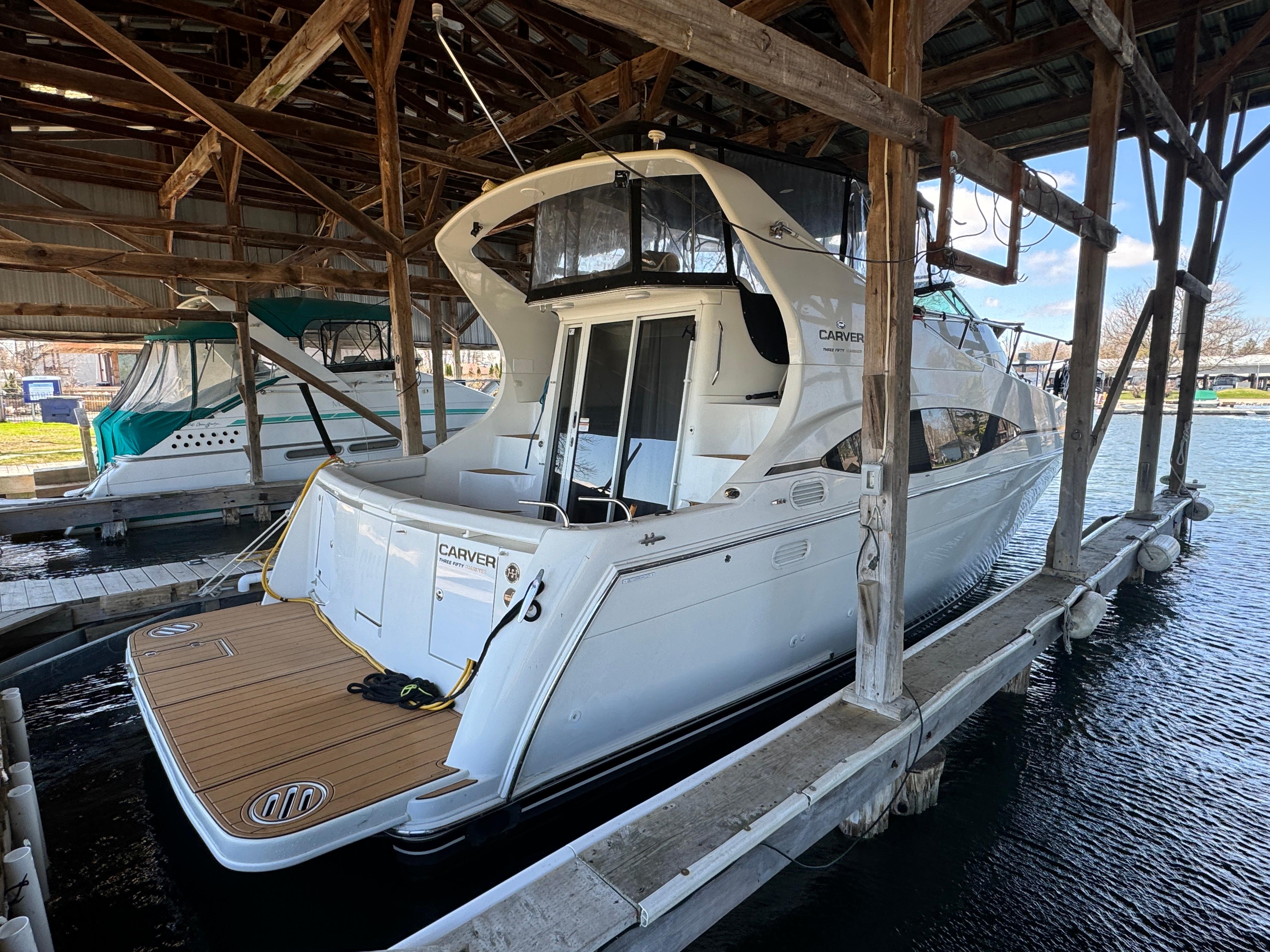 2003 Carver 350 Mariner Cruiser for sale - YachtWorld