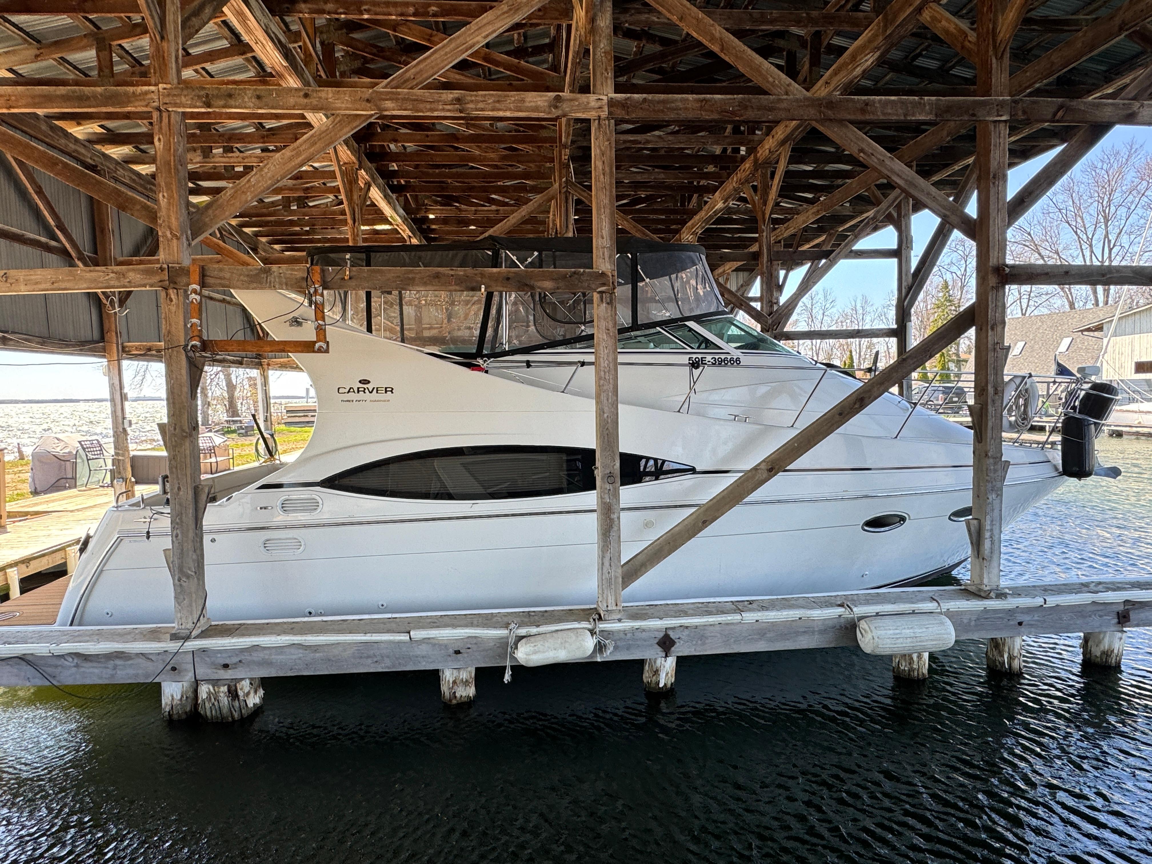 2003 Carver 350 Mariner Cruiser for sale - YachtWorld