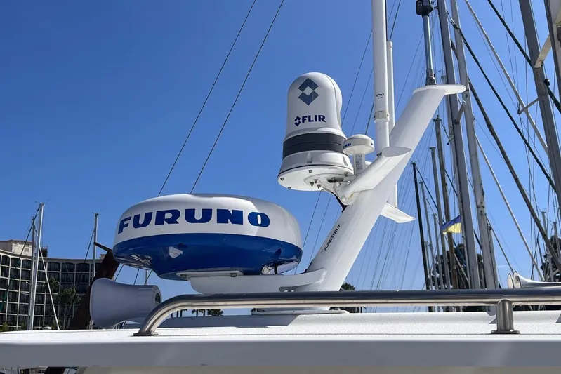 Sd Jam Yacht Photos Pics Radar and FLIR systems on 2023 Parker 2820 XLD Sport Cabin boat.