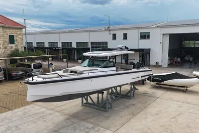Axopar 37 Sun Top