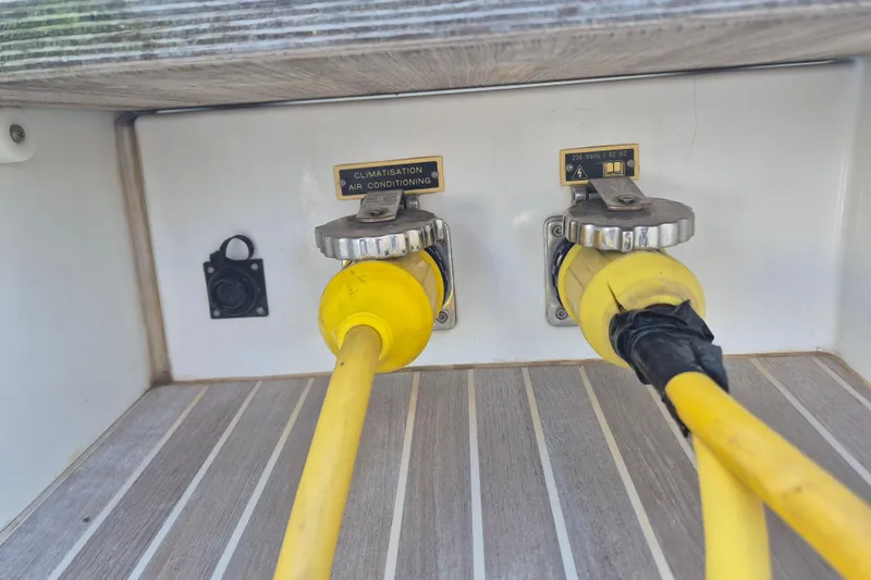  Yacht Photos Pics Power connections on a 2019 Beneteau Gran Turismo 50 Sportfly yacht.