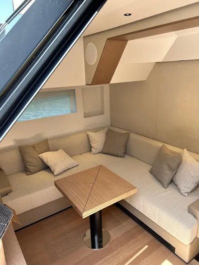  Yacht Photos Pics Mandayachts S05.3