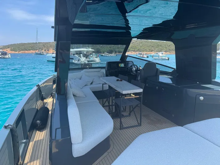  Yacht Photos Pics Mandayachts S05.3