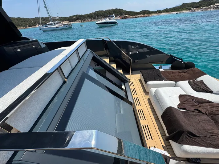  Yacht Photos Pics Mandayachts S05.3