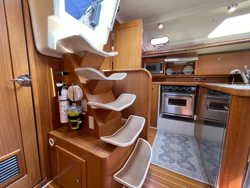 2012 Catalina 445