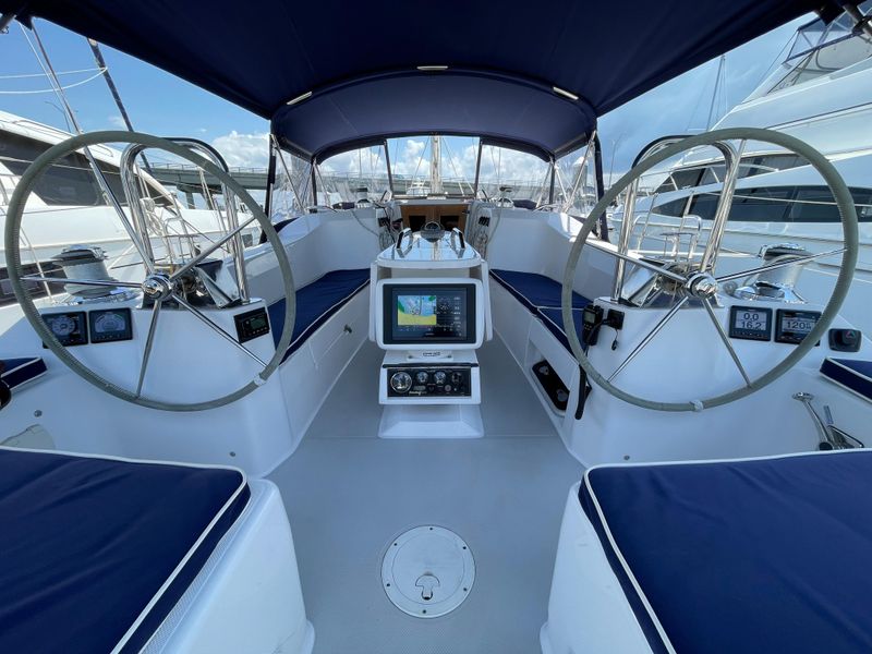 2012 Catalina 445