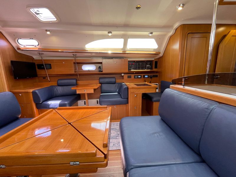 2012 Catalina 445